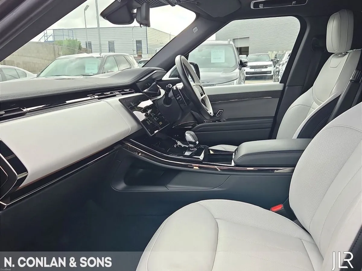 Land Rover Range Rover Sport PHEV DYNAMIC HSE *WAR - Image 3