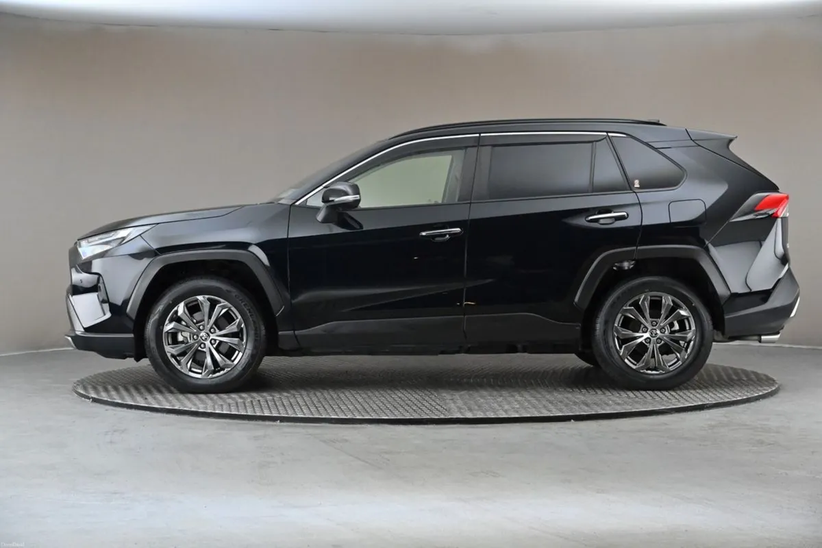 Toyota RAV4 2.5 PETROL HYBRID **MEMO LEATHER SEATS - Image 5