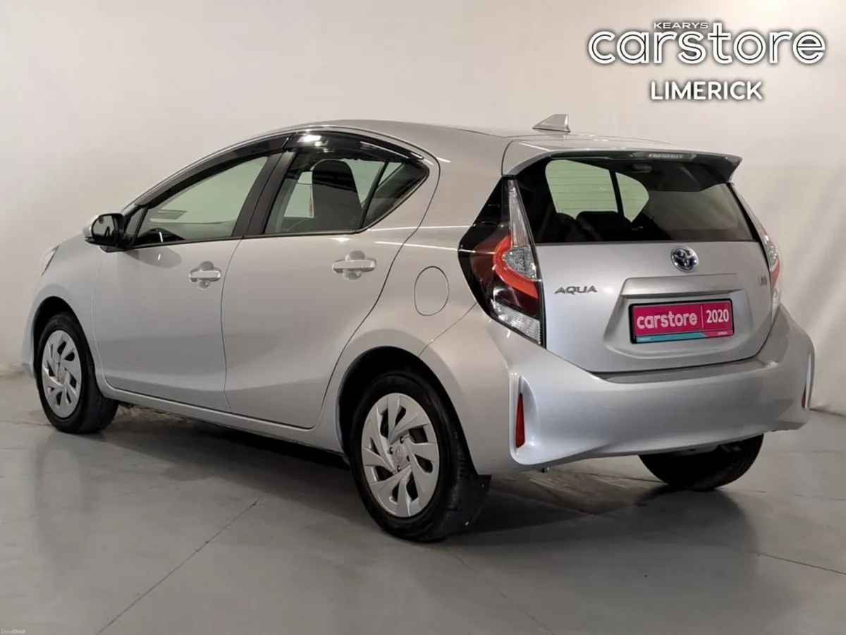 Toyota Aqua 1.5 - Image 5