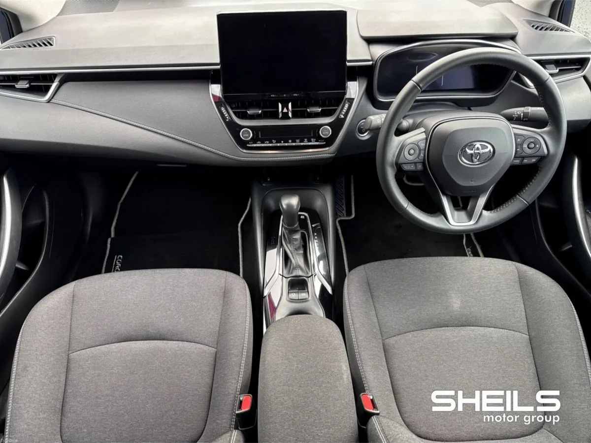 Toyota Corolla 1.8 Hybrid Luna Sport Saloon - Image 3