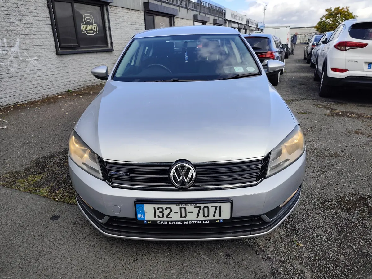 Volkswagen Passat 2013 - Image 2