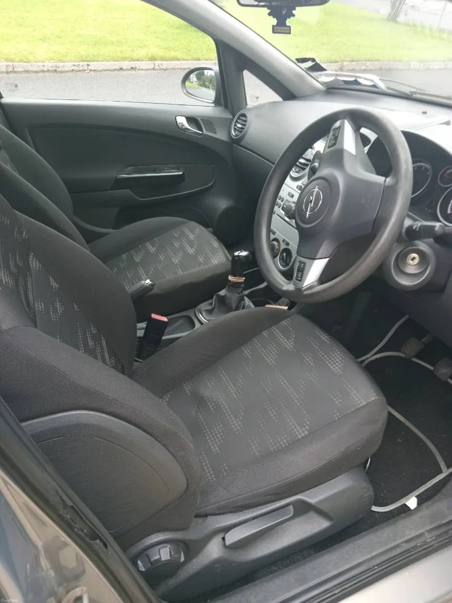 Opel corsa 2011 - Image 6