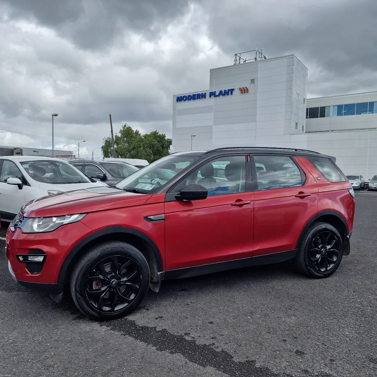 Land Rover Discovery Sport 7 Seater Automatic - Image 2