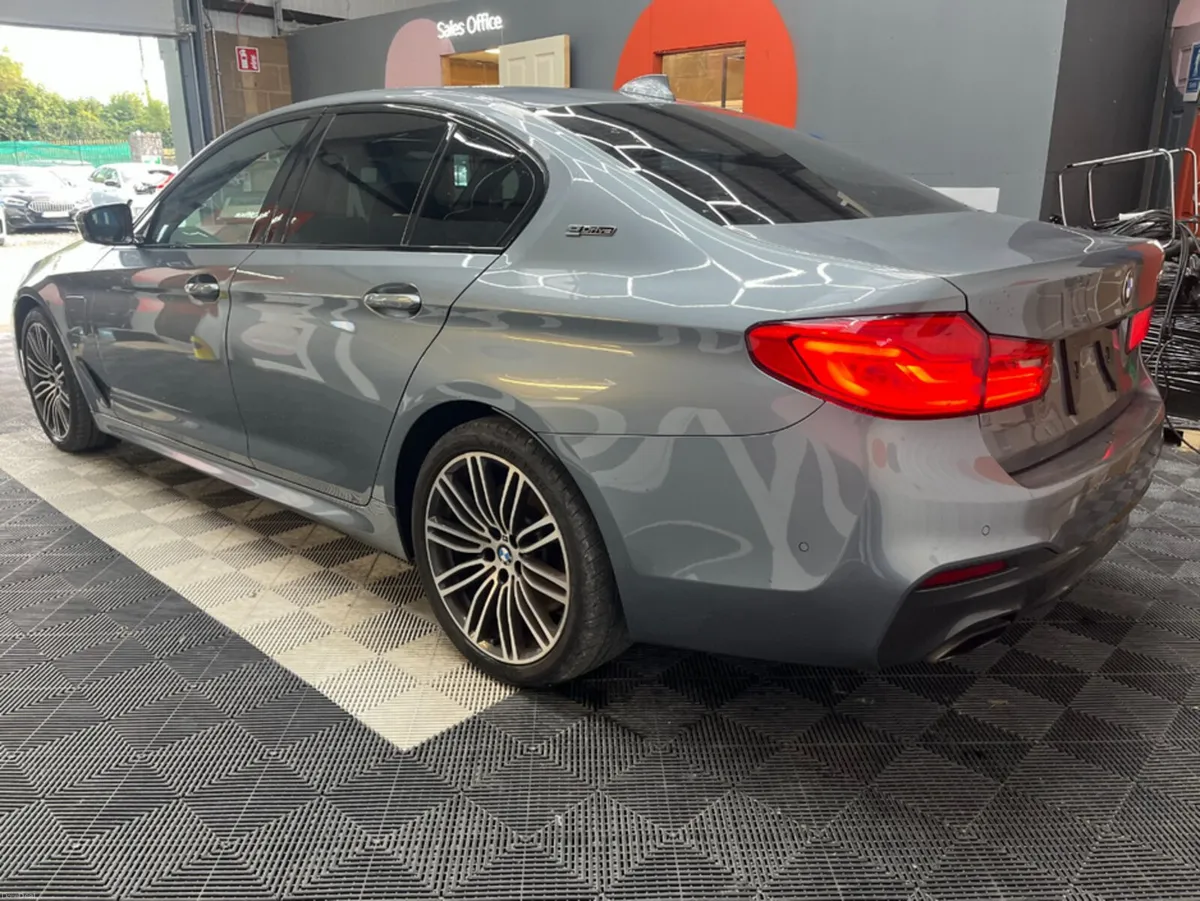 BMW 5-Series 2021 BMW 530E M-SPORT IPERFORMANCE 2. - Image 5