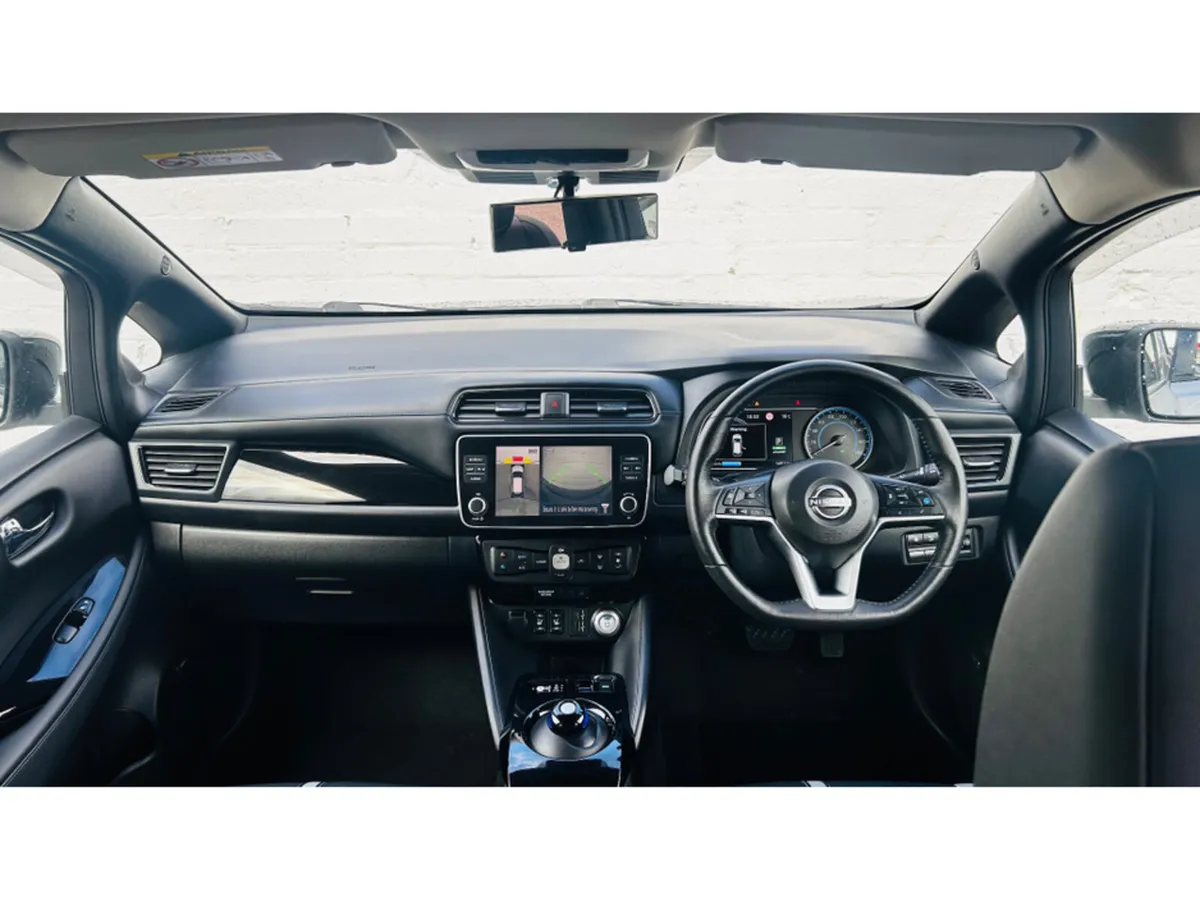 Nissan Leaf 40 kWh SVE Leather ProPilot - Image 2