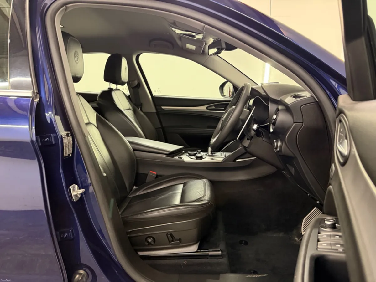 Alfa Romeo Stelvio **SPECIALE 5 MODEL **2 KEYS **2 - Image 5