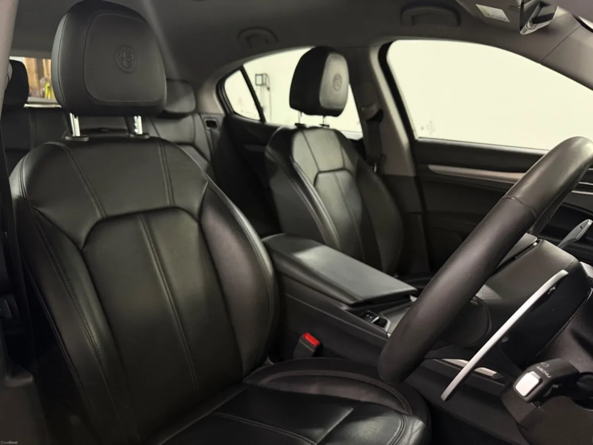 Alfa Romeo Stelvio **SPECIALE 5 MODEL **2 KEYS **2 - Image 6