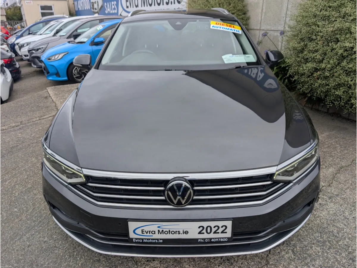 Volkswagen Passat ELEGANCE AUTOMATIC 2.0 DIESEL // - Image 2