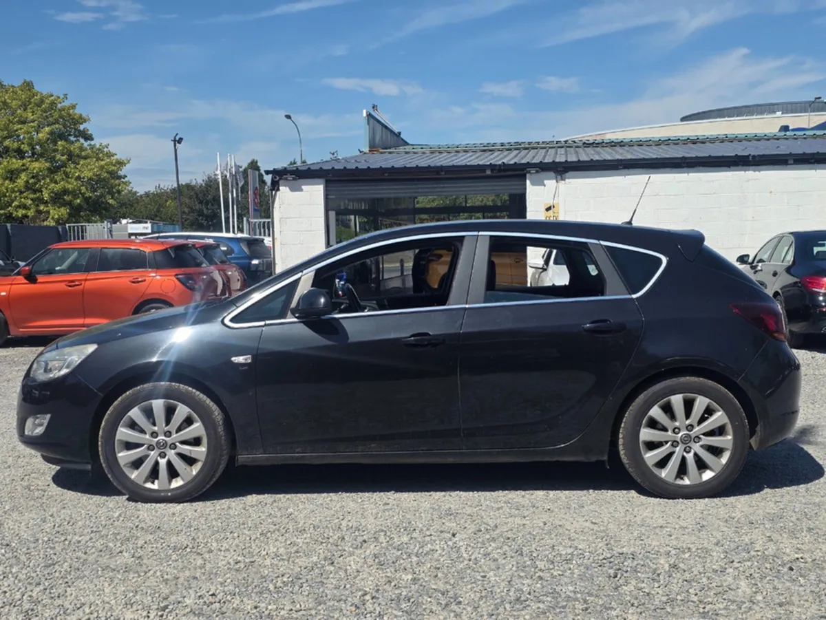 Opel Astra SE 1.7 CDTI 110PS 5DR - Image 4