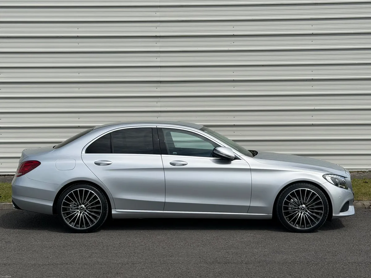 Mercedes-Benz C220d *LowKm - Image 4