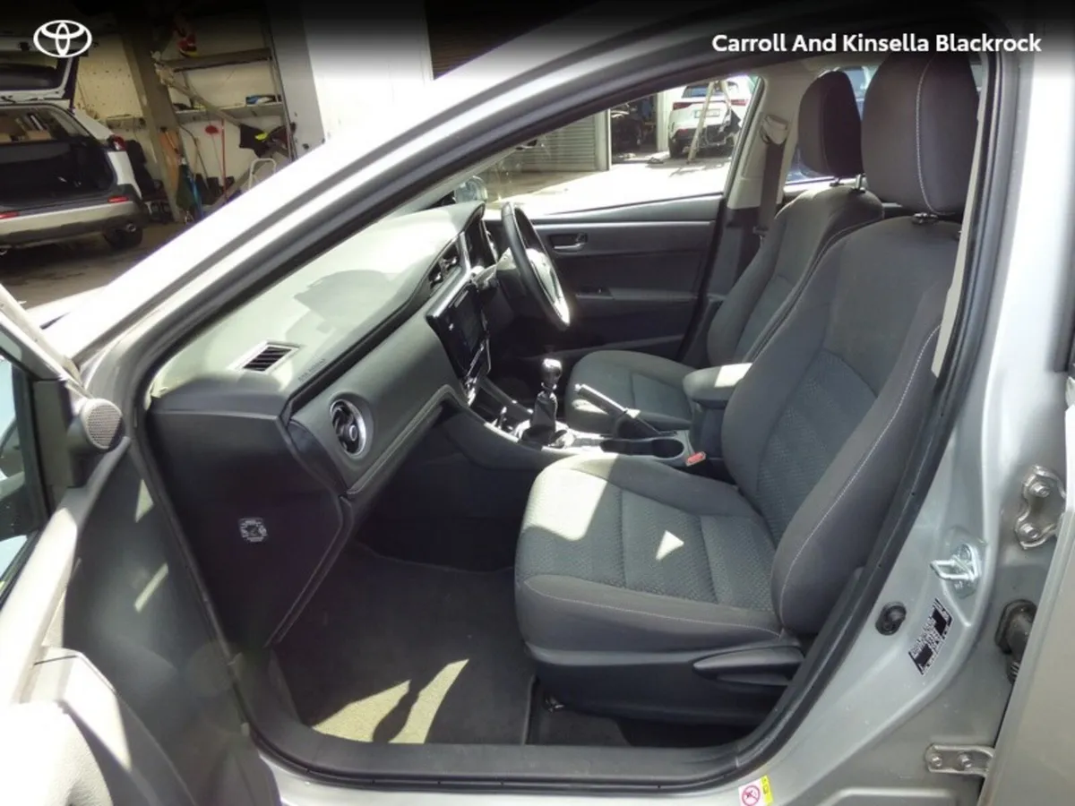 Toyota Corolla Luna Sport Saloon Manual - Image 6