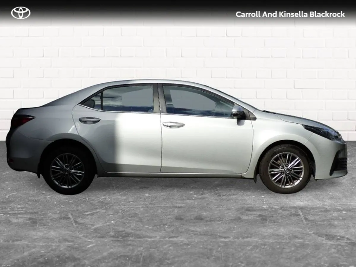 Toyota Corolla Luna Sport Saloon Manual - Image 3