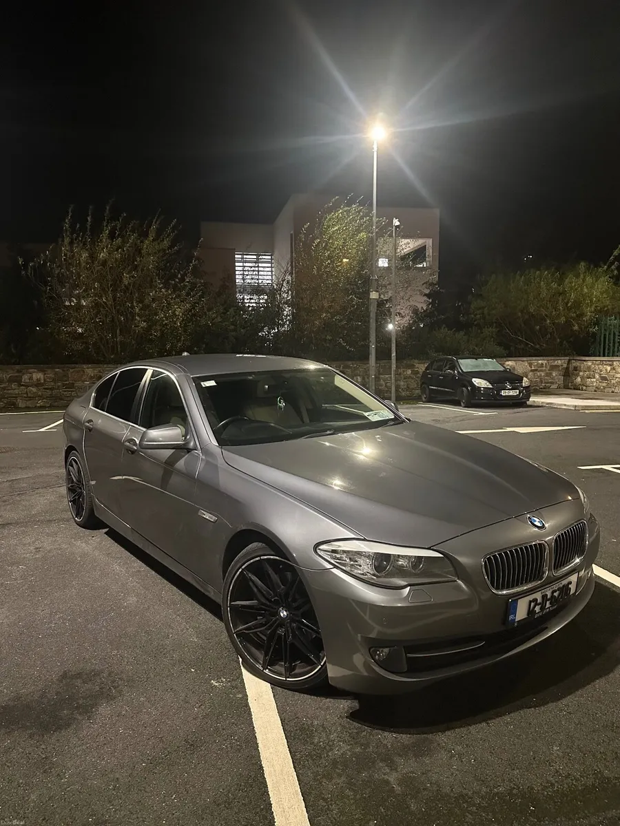 BMW 5-Series 2012 - Image 1