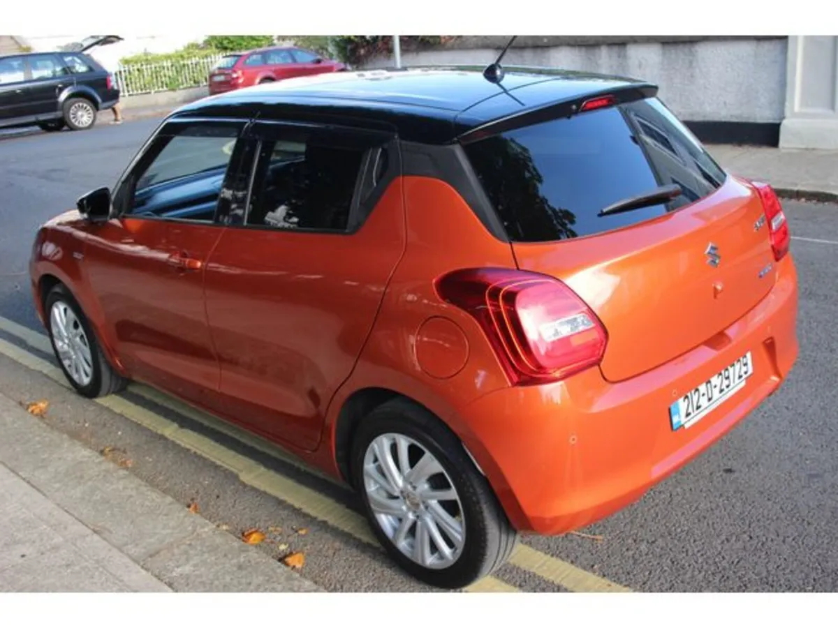 Suzuki Swift 1.2 HYBRID Two Tone Ltd edition - Par - Image 6