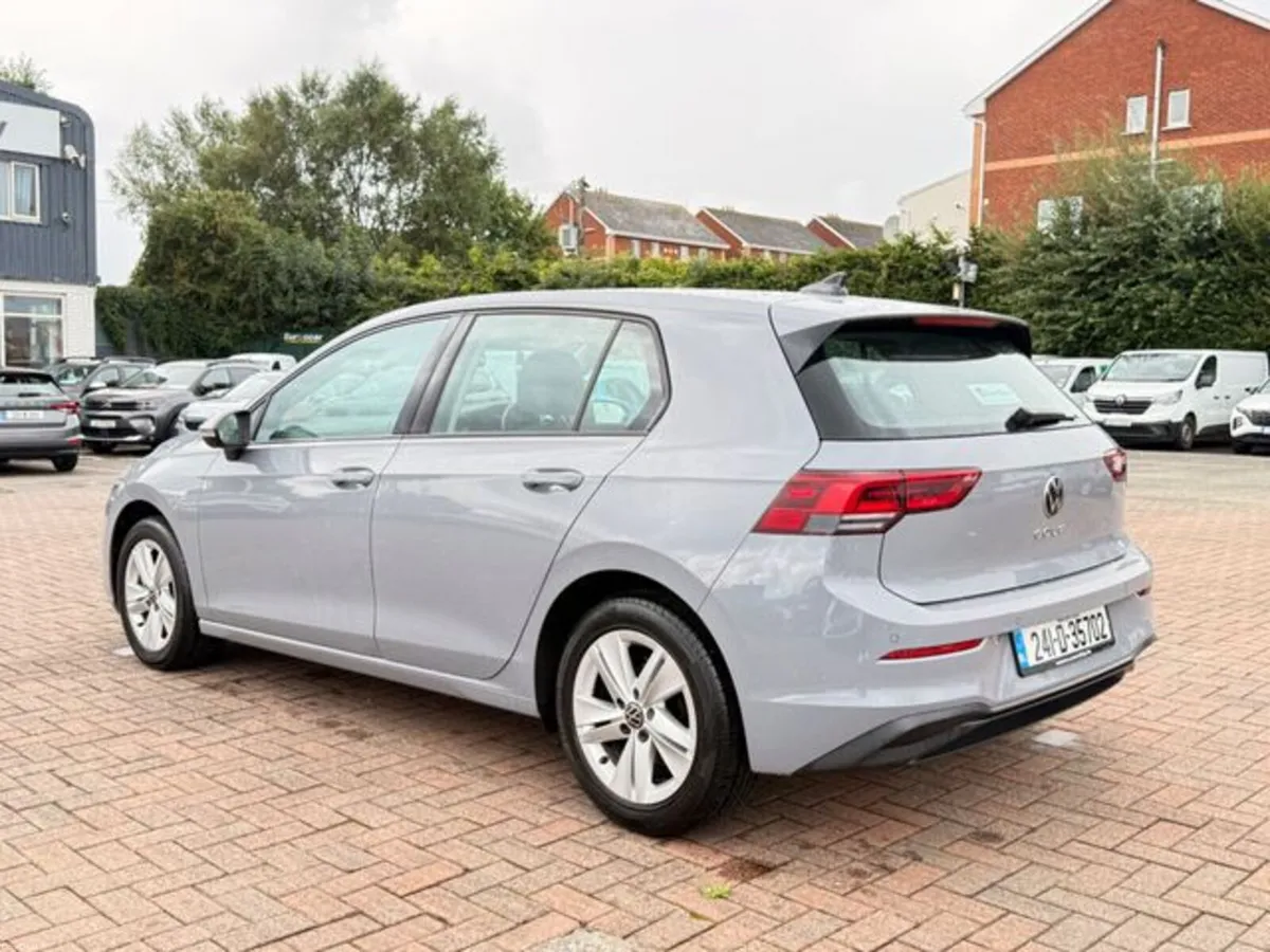 Volkswagen Golf Life 1.0 TSI 110HP 5DR - Image 5