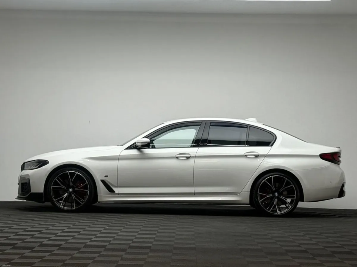 BMW 5-Series 520D M SPORT PRO - Image 4
