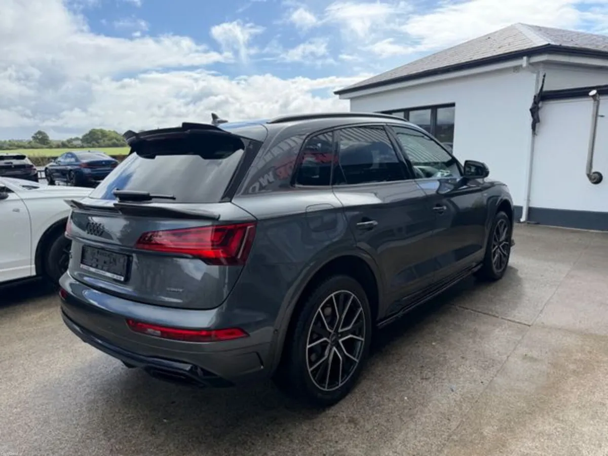 Audi Q5 TFSI E S LINE BLACK EDITION QUATTRO - Image 4