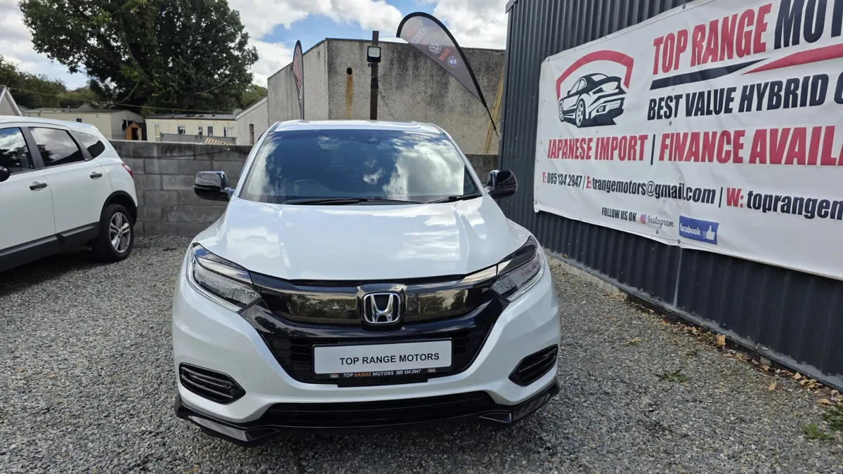 Honda Vesel 2021 only 17k km - Image 2