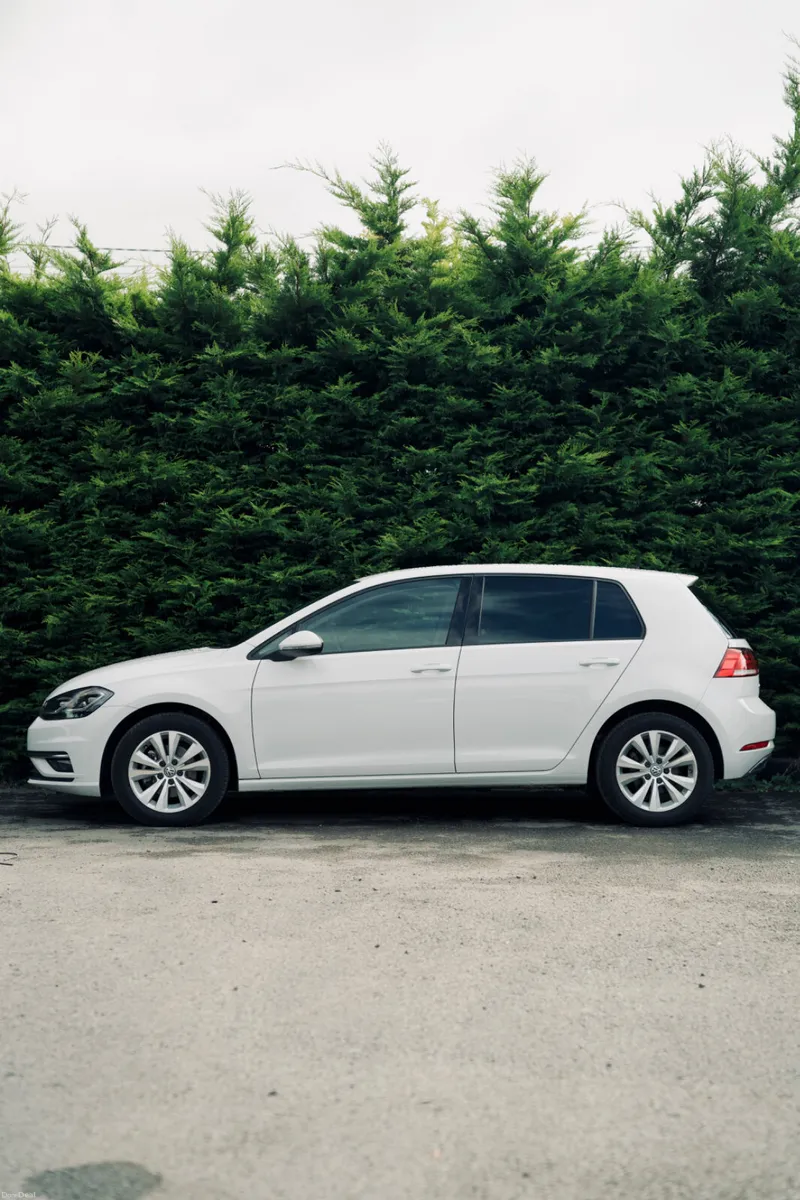 Volkswagen Golf Comfortline 2018 |Efficient Hatchb - Image 2