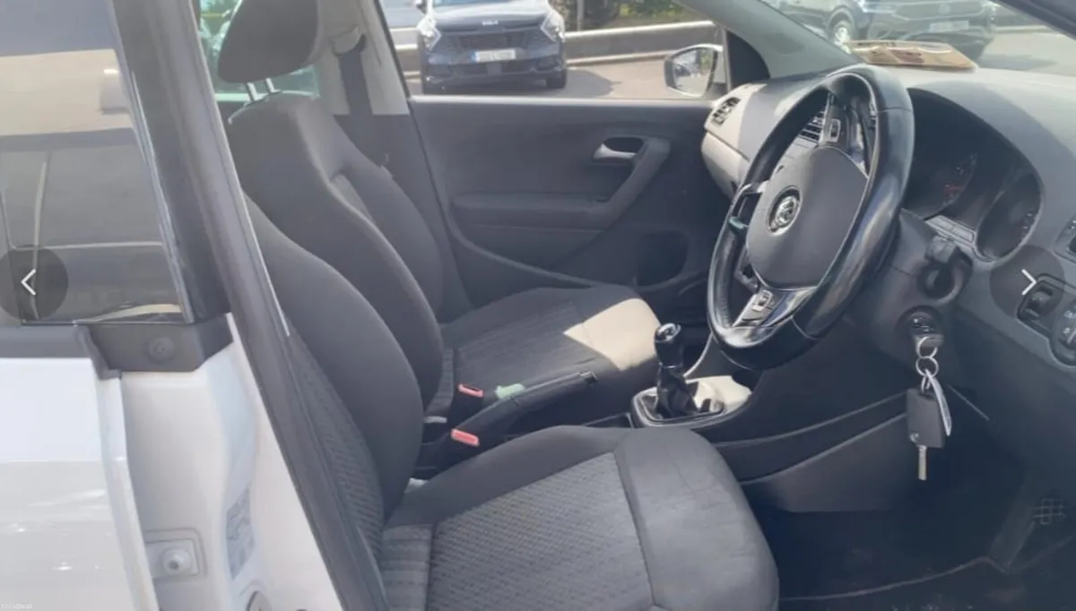 Volkswagen Polo 2017 - Image 6