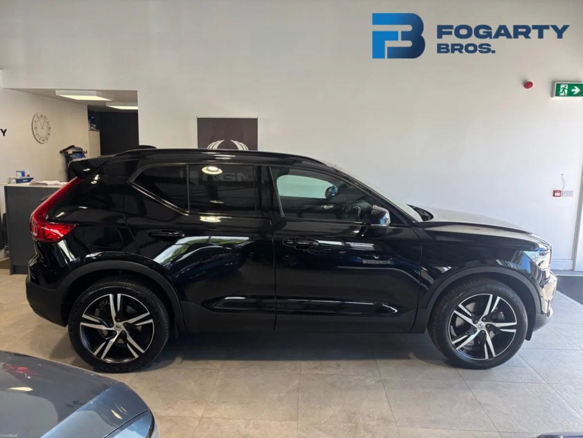 Volvo XC40 2021, T4 PHEV R-DESIGN 5DR AUTO - Image 5