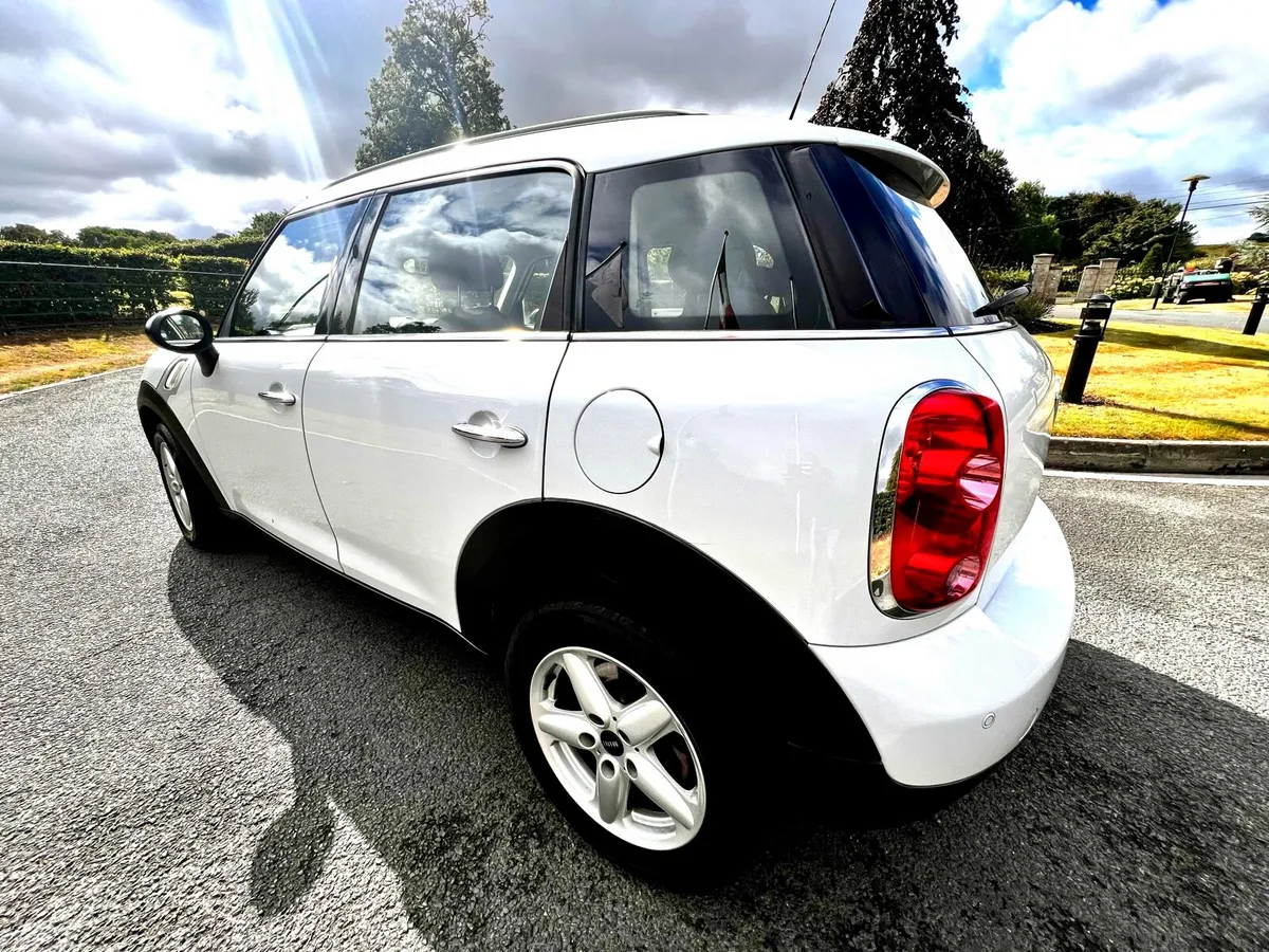 131 BMW Mini Countryman 4 Door Like New FSH - Image 4