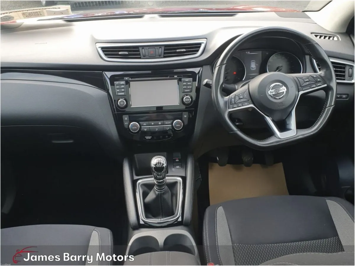 Nissan Qashqai 1.5 DSL SV // LOW MILEAGE - Image 2