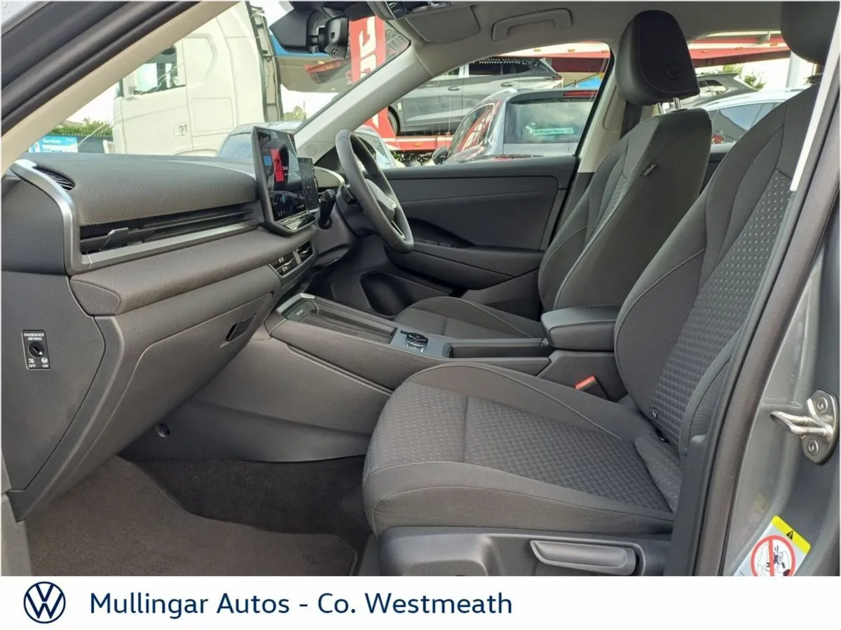 Volkswagen T-Roc LIFE 1.5TSI 116HP MHEV - Image 4
