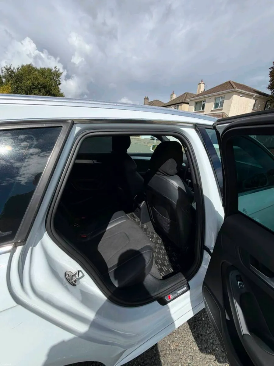 Car - Image 5