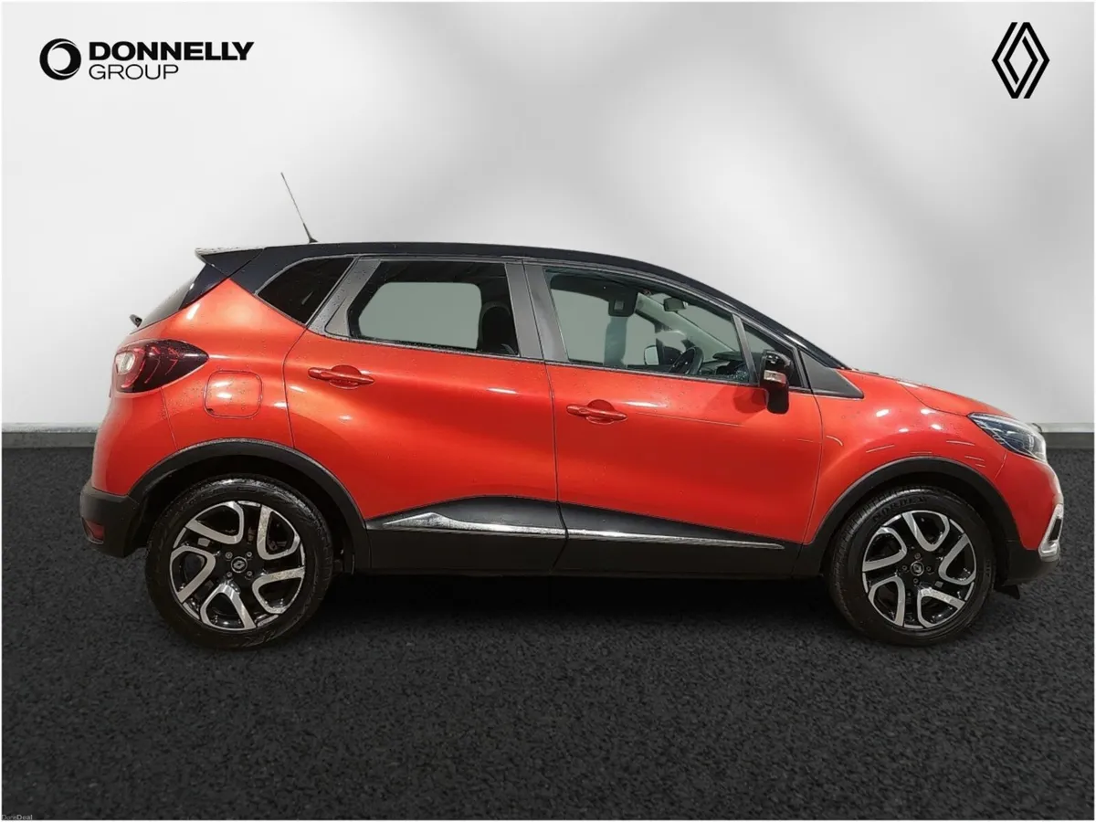 Renault Captur Hatchback Iconic - Image 3