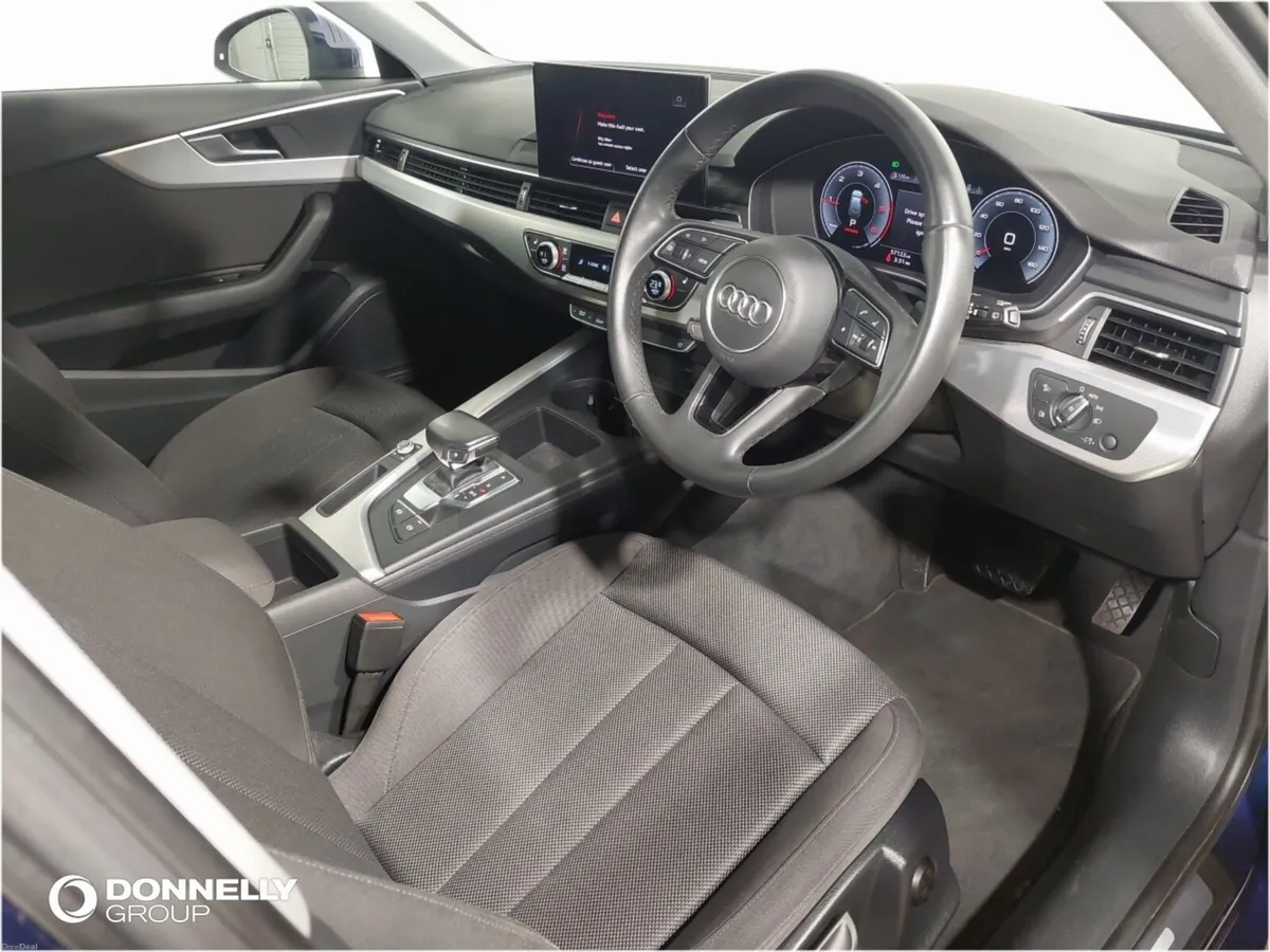 Audi A4 Diesel Avant Technik - Image 4