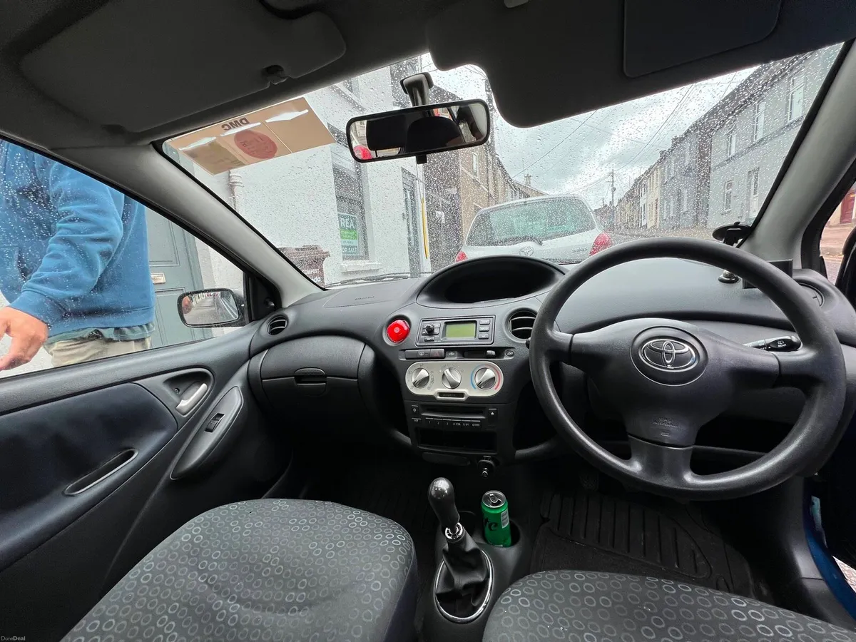 Toyota Yaris 1.0 - Image 2