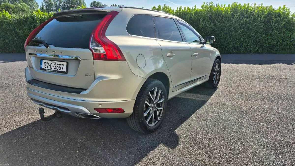 Volvo XC60 D4 SE LUX GT Auto 2.0 T/D 190bhp - Image 4
