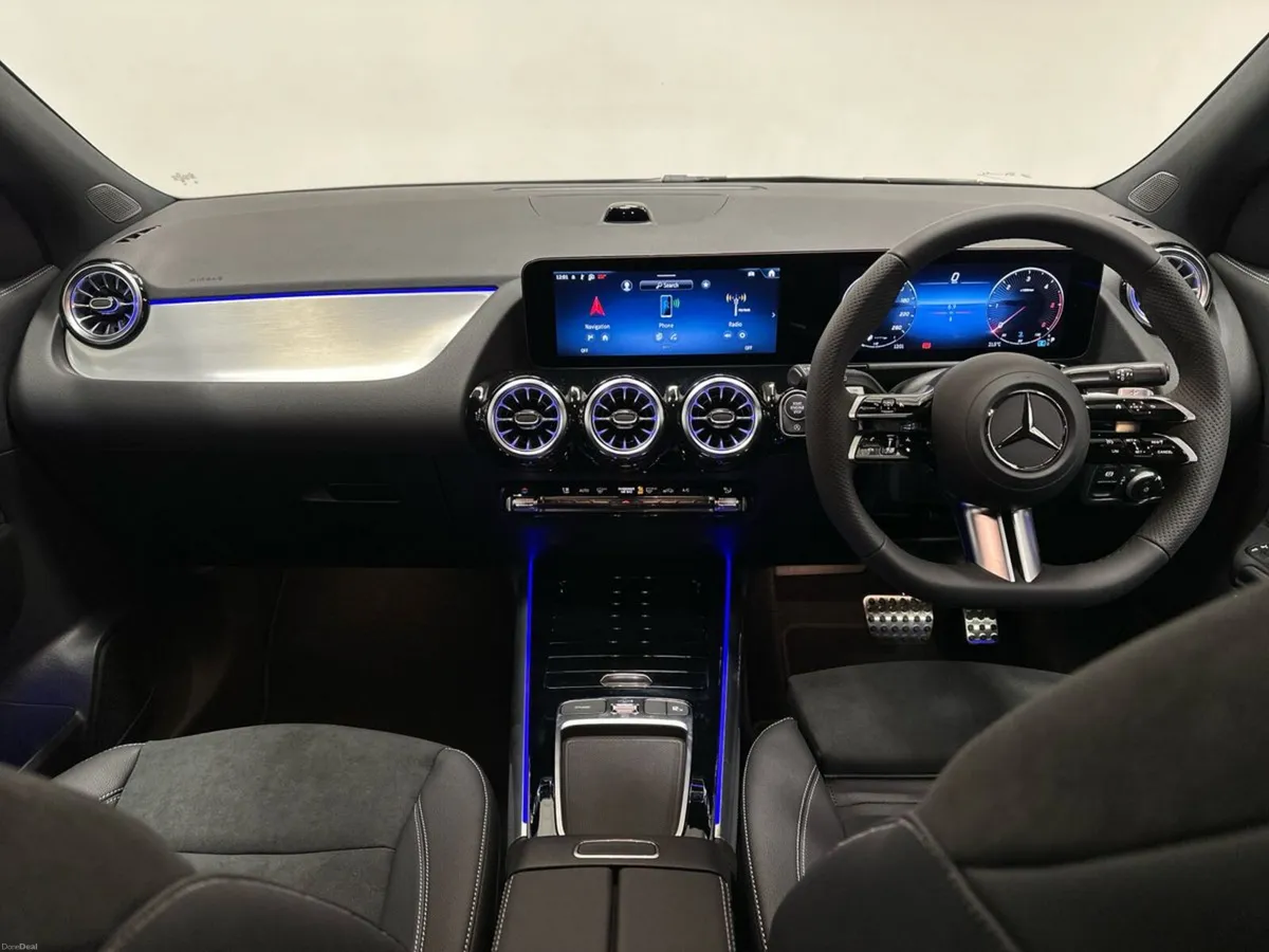 Mercedes-Benz GLA GLA180 D AMG Line + Special Edit - Image 2