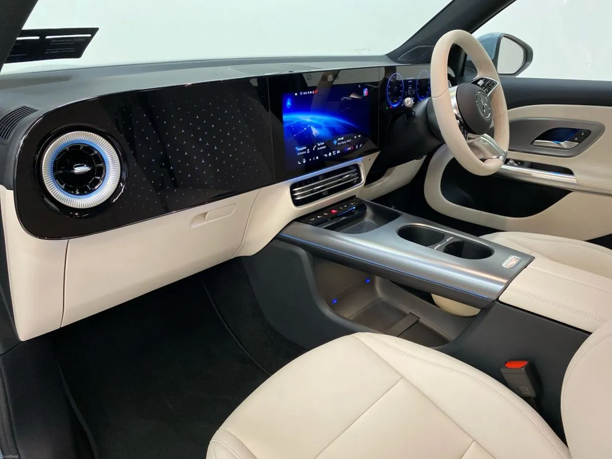 Mercedes-Benz GLB GLB 200 EQ TECH PROGRESSIVE +7 - Image 6