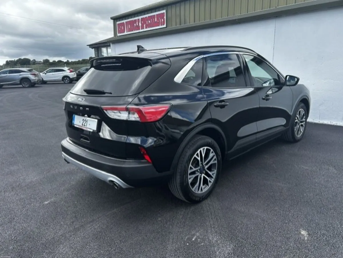 Ford Kuga 2022 - Image 5
