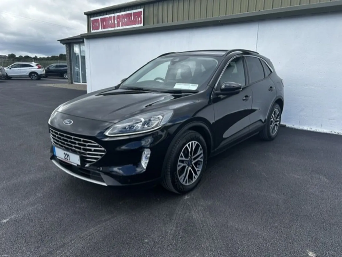 Ford Kuga 2022 - Image 2