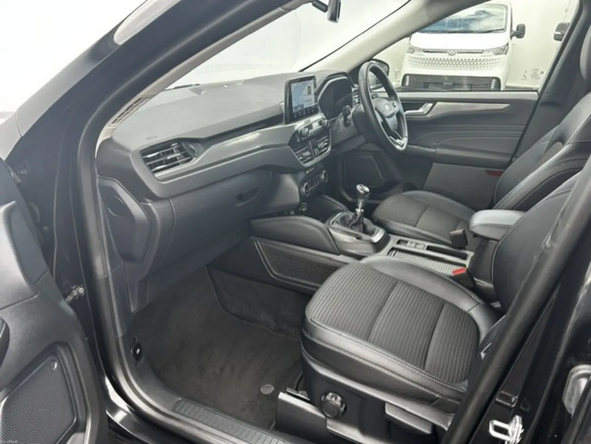 Ford Kuga 2022 - Image 6