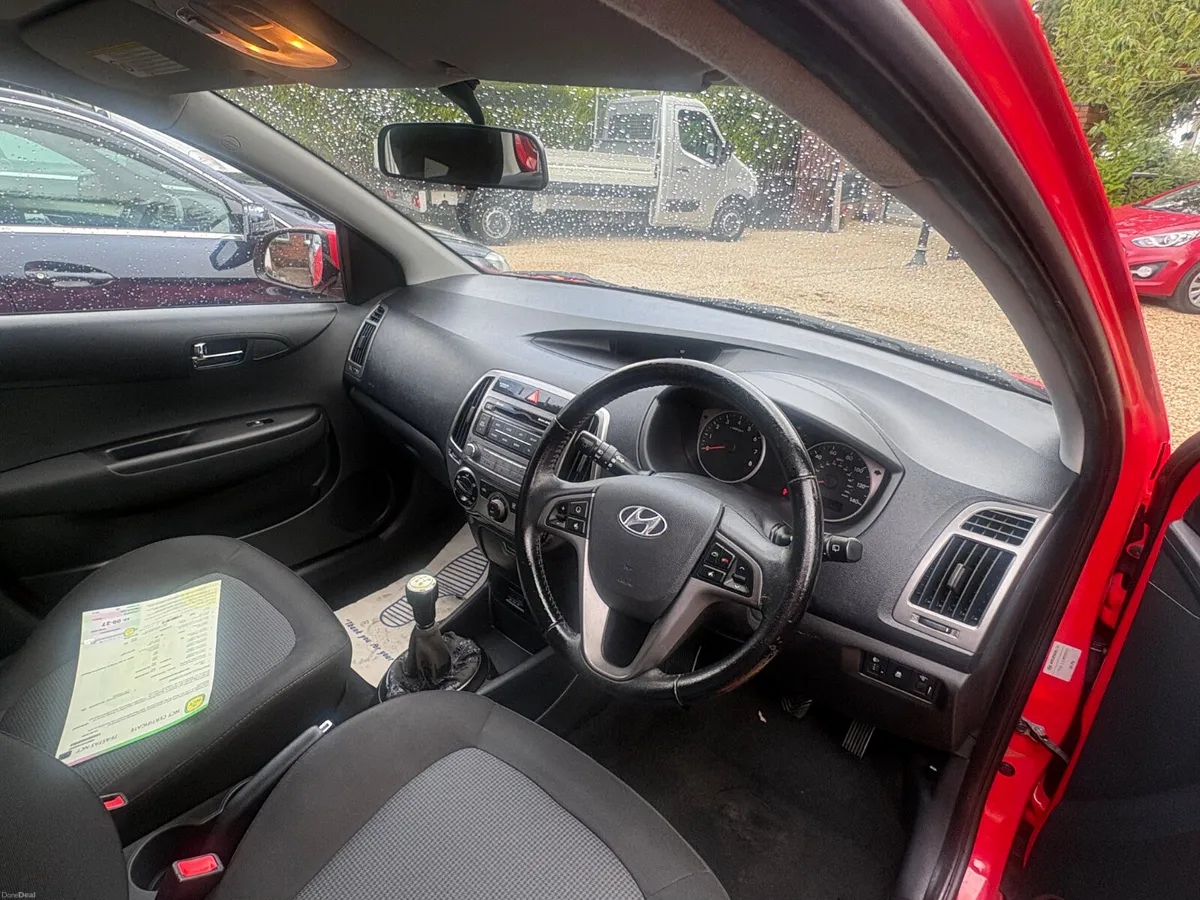 Hyundai i20 2013, 1.2 litre petrol , manual - Image 6