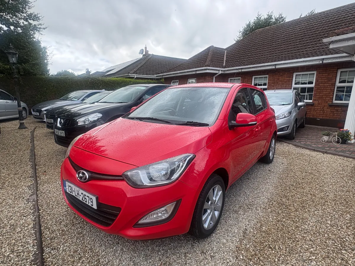 Hyundai i20 2013, 1.2 litre petrol , manual - Image 1