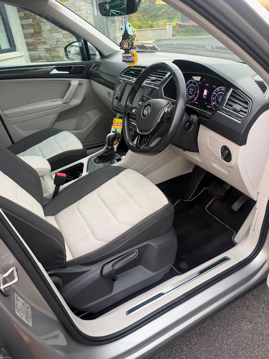 Volkswagen Tiguan - Image 3