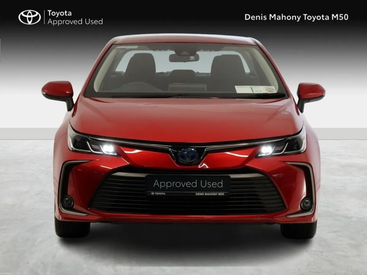 Toyota Corolla Luna Hybrid Saloon - Image 5