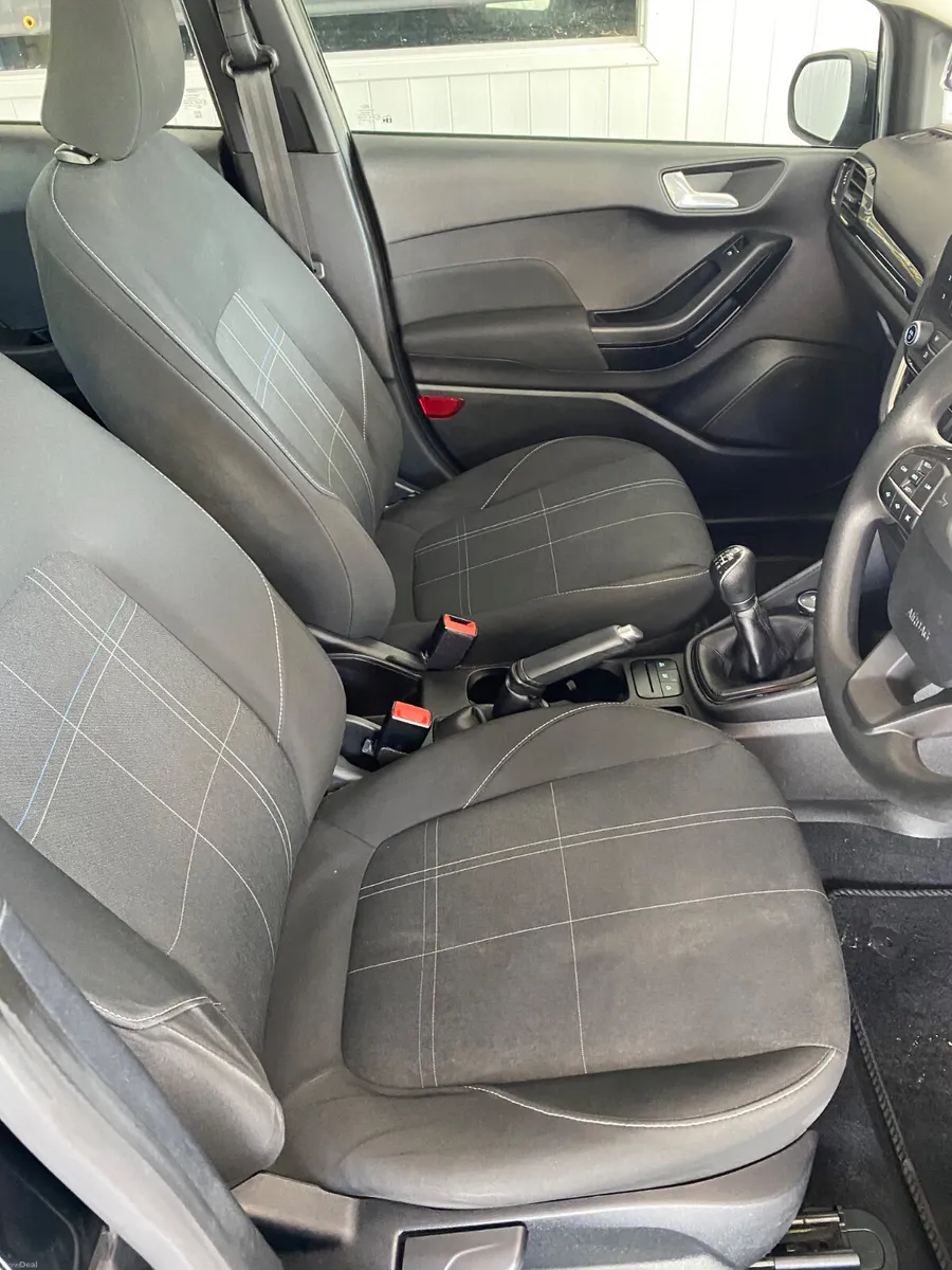 192 Ford Fiesta 1.1 Petrol ZETEC 85,000 km - Image 5