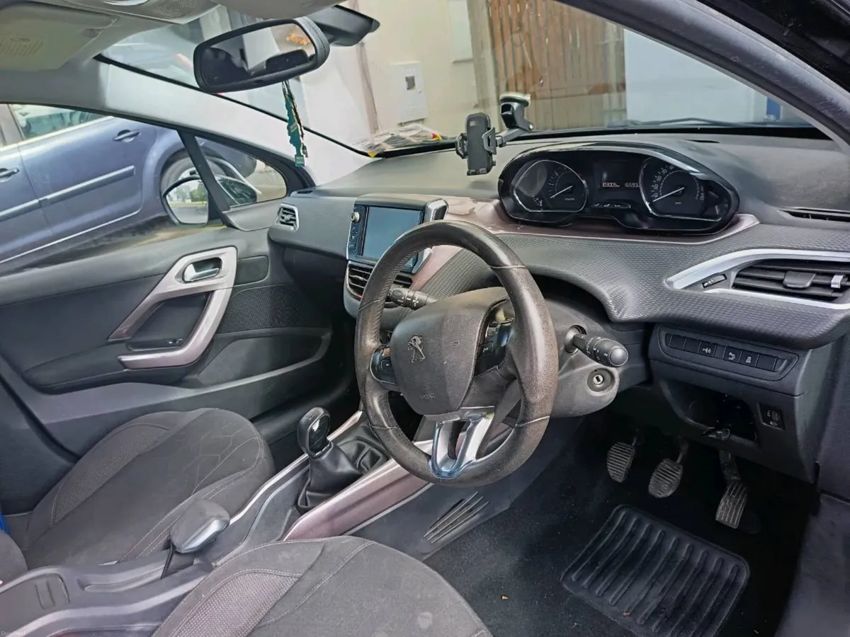Peugeot 2008    215 model - Image 5