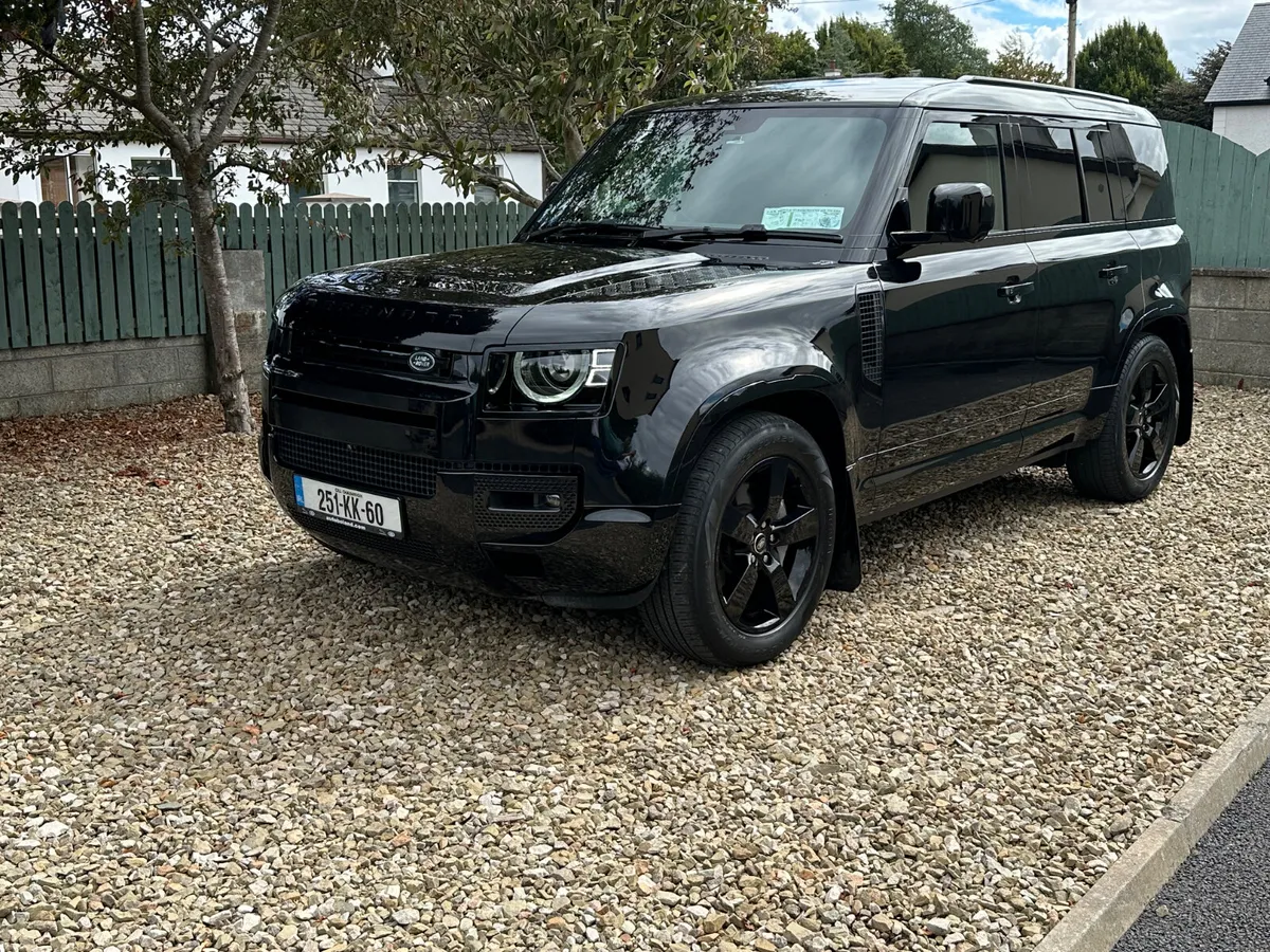 Land Rover Defender 110 X-Dyn SE D300 - Image 1