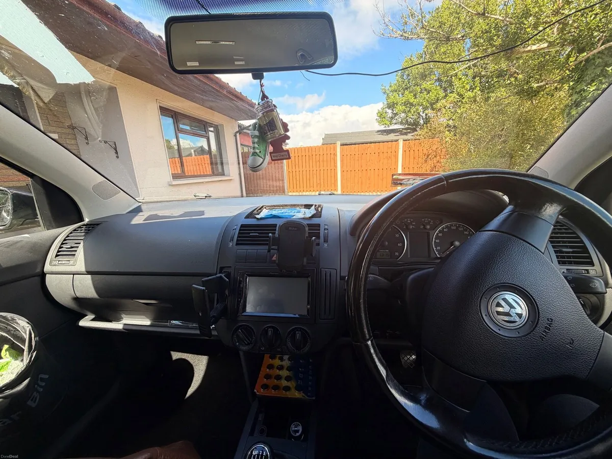 2009 VW polo - Image 2