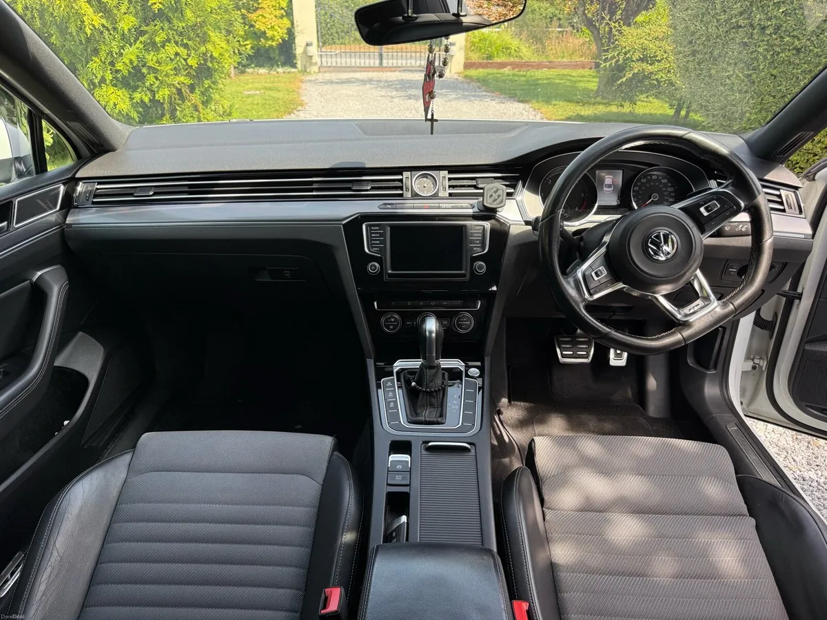 2015 Volkswagen Passat R-Line 2.0 Diesel Automatic - Image 4