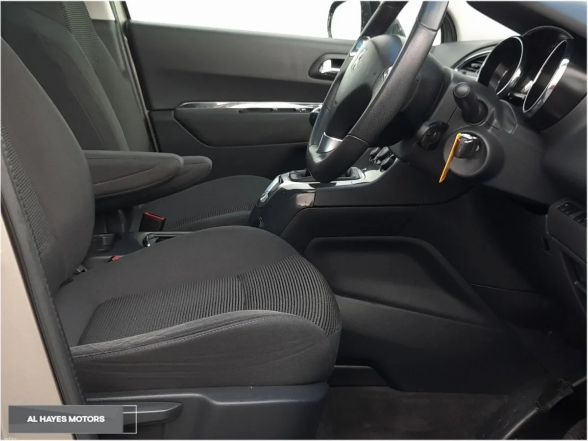 Peugeot 5008 ACTIVE FAMILY 1.6 HDI - Image 4