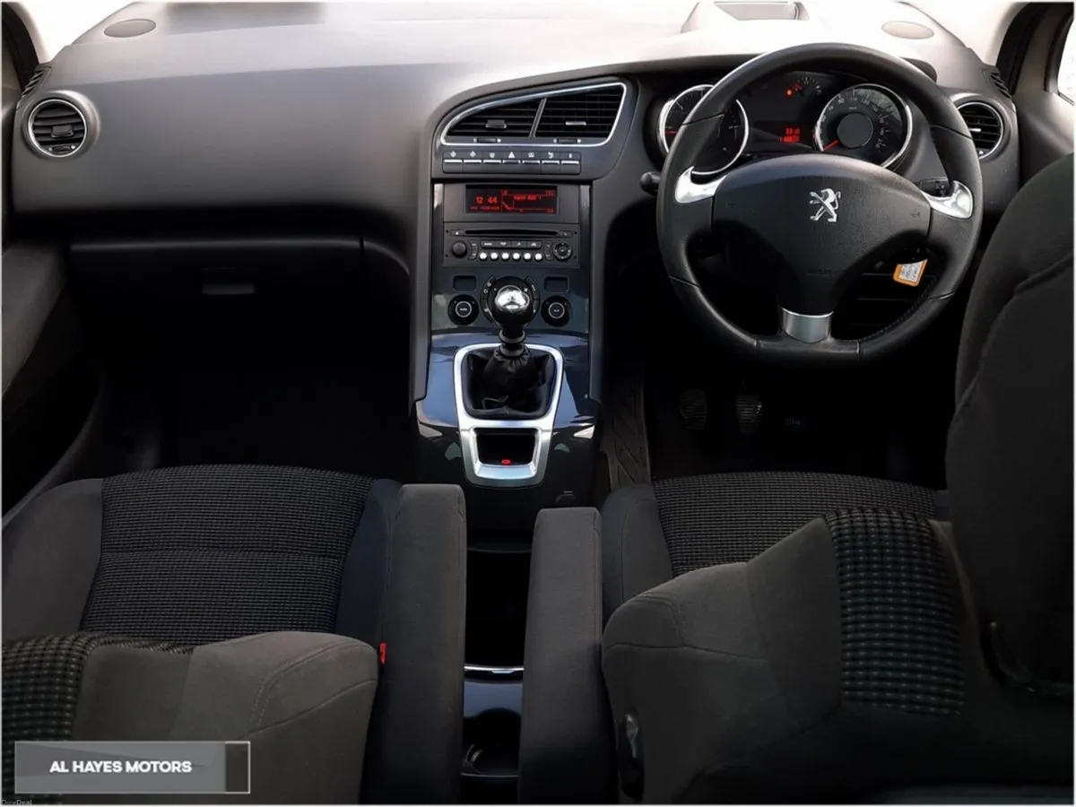 Peugeot 5008 ACTIVE FAMILY 1.6 HDI - Image 2