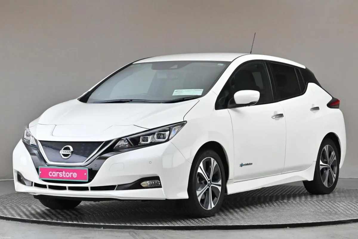 Nissan Leaf SVE 40KWH **FULL LEATHER**360 PAN CAME - Image 3